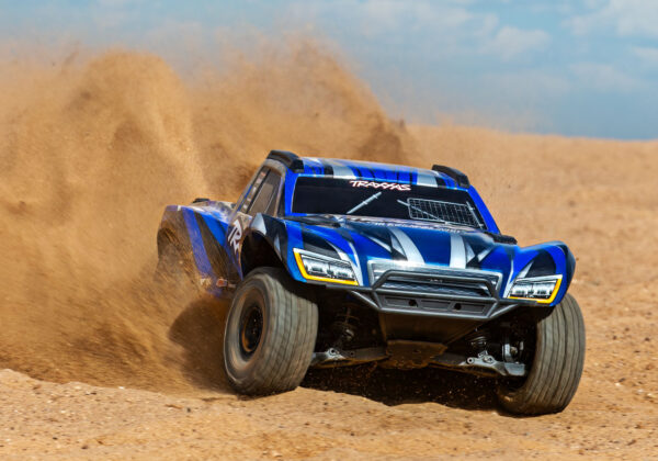 Maxx slash 4wD 70MPH (TRAXXAS)